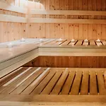 Hotel Gromada Stadion 3*