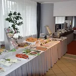 Hotel Gromada Stadion 3*