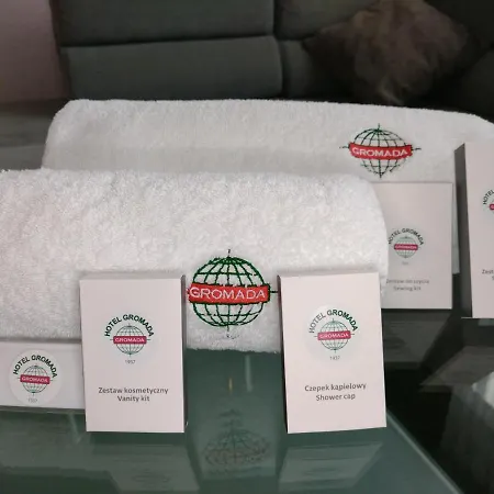 波兹南格罗马达酒店 3* 波兹南