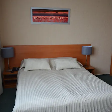 Gromada بوزنان