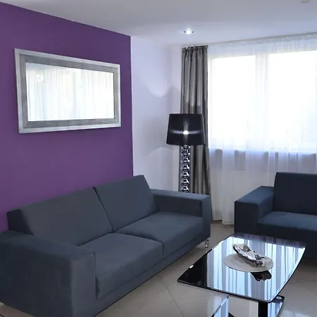 Gromada فندق بوزنان