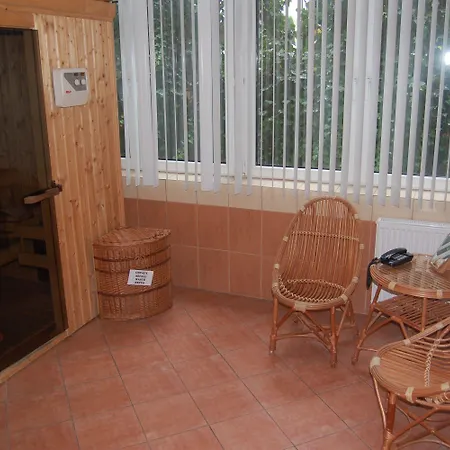 Hotel Gromada Stadion 3*