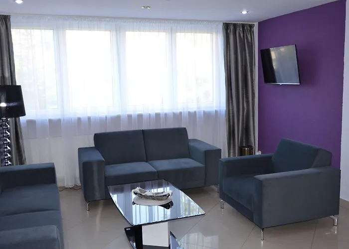 Hotel Gromada Stadion 3*