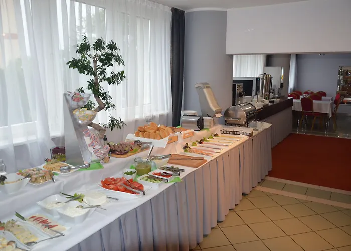 Отель Gromada Stadion 3*